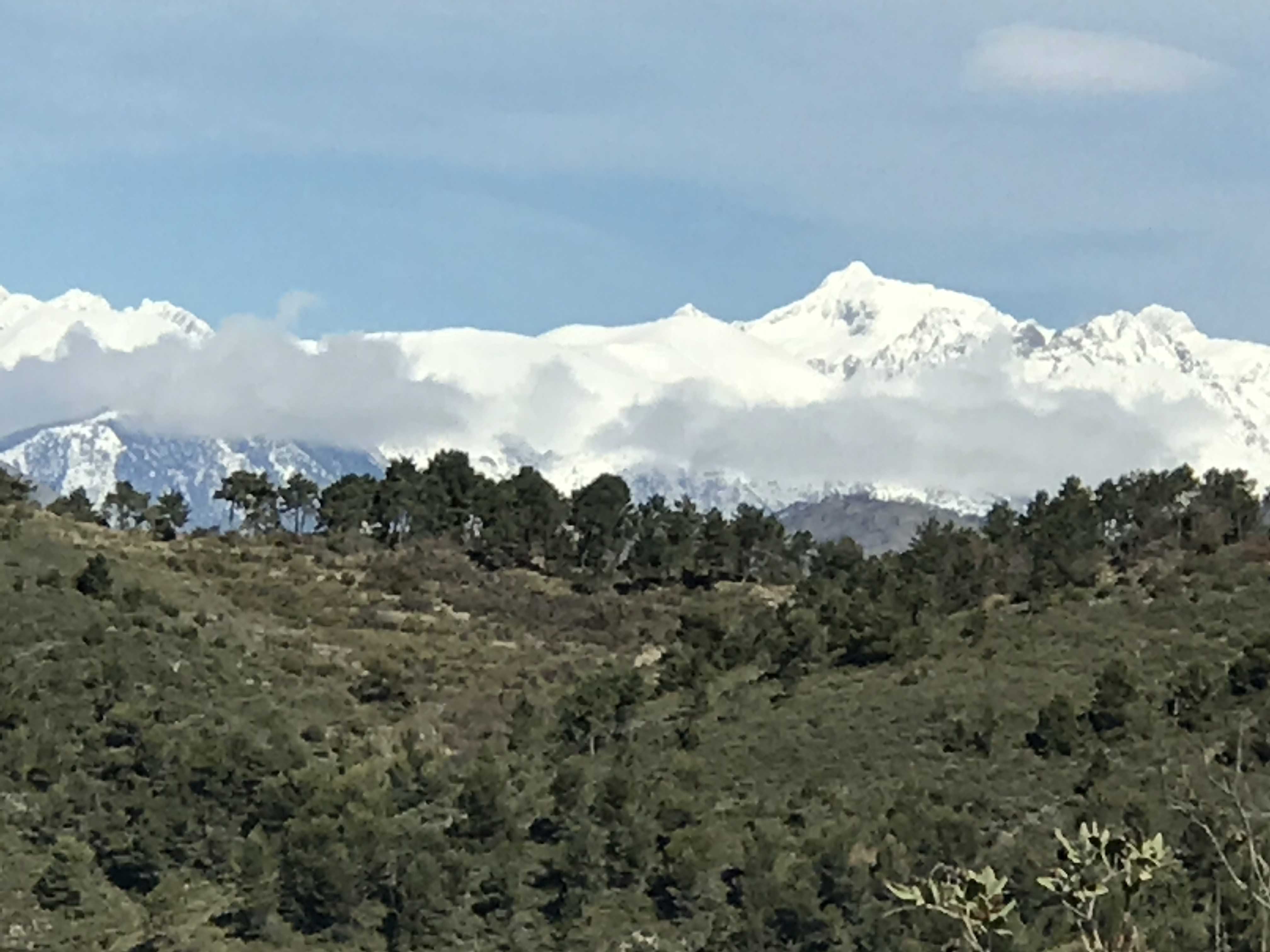 La cime du Gélas au loin. Vue surprenante du Mt Macaron en mars 2018